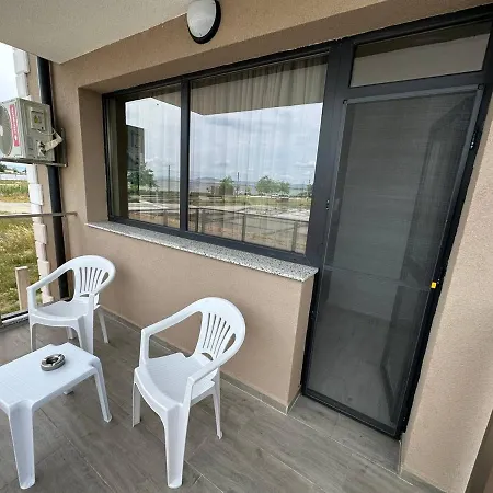 Appartement And Pomorie