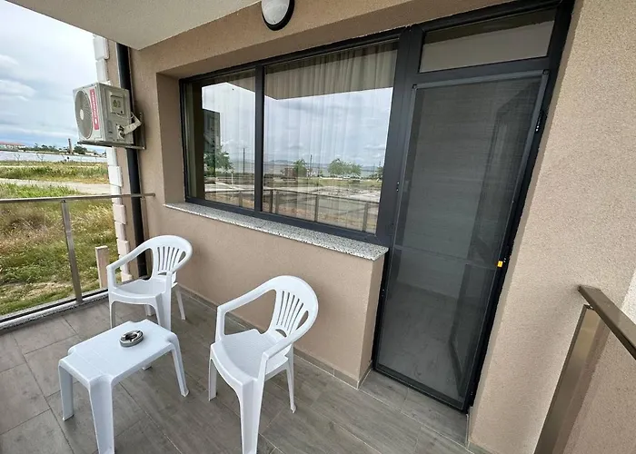 Appartement And Pomorie