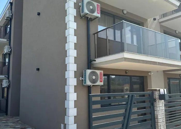 And * Поморие